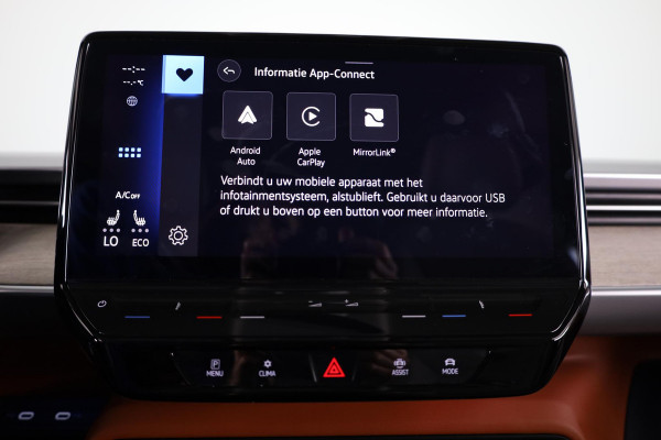 Volkswagen ID. Buzz 1st Max 77kWh 204 PK | Navigatie | Wegklapbare trekhaak | Camera | Keyless entry
