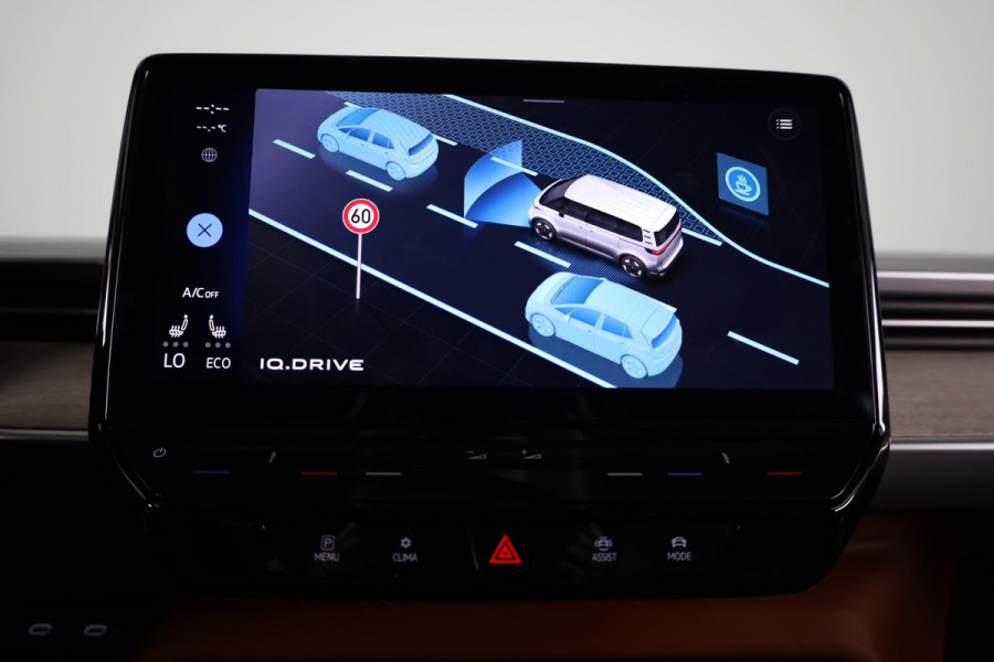 Volkswagen ID. Buzz 1st Max 77kWh 204 PK | Navigatie | Wegklapbare trekhaak | Camera | Keyless entry