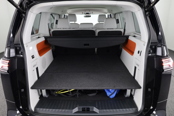 Volkswagen ID. Buzz 1st Max 77kWh 204 PK | Navigatie | Wegklapbare trekhaak | Camera | Keyless entry