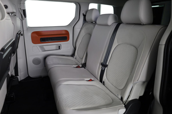 Volkswagen ID. Buzz 1st Max 77kWh 204 PK | Navigatie | Wegklapbare trekhaak | Camera | Keyless entry