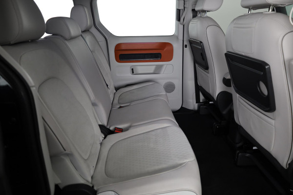 Volkswagen ID. Buzz 1st Max 77kWh 204 PK | Navigatie | Wegklapbare trekhaak | Camera | Keyless entry