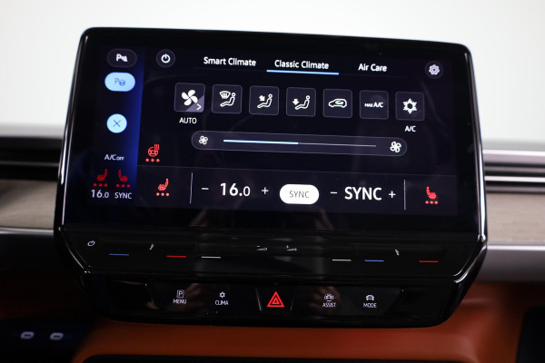 Volkswagen ID. Buzz 1st Max 77kWh 204 PK | Navigatie | Wegklapbare trekhaak | Camera | Keyless entry