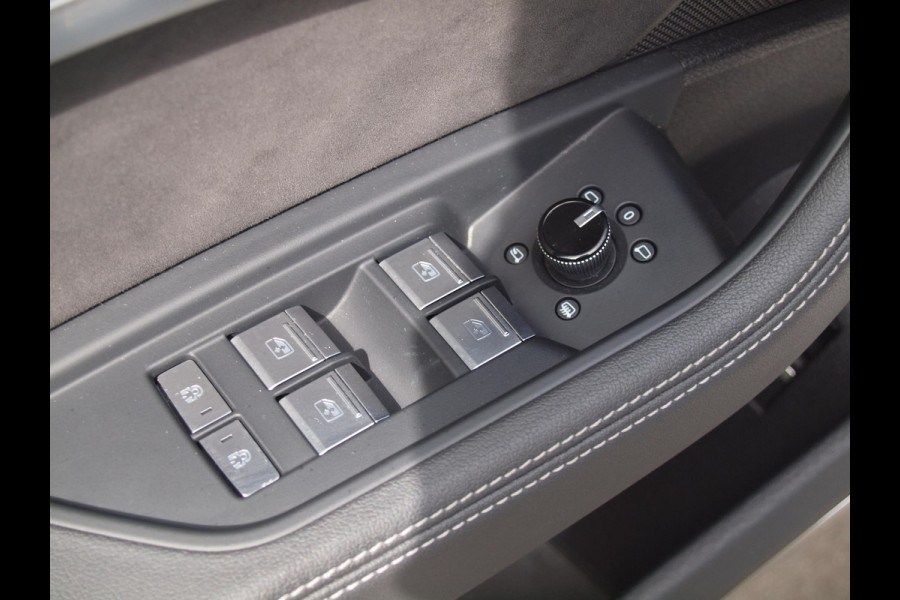 Audi e-tron 55 quattro S edition 95 kWh | Camera | Apple Carplay | Bang & Olufsen | Cruise Control |