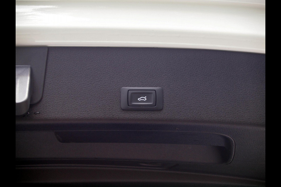 Audi e-tron 55 quattro S edition 95 kWh | Camera | Apple Carplay | Bang & Olufsen | Cruise Control |