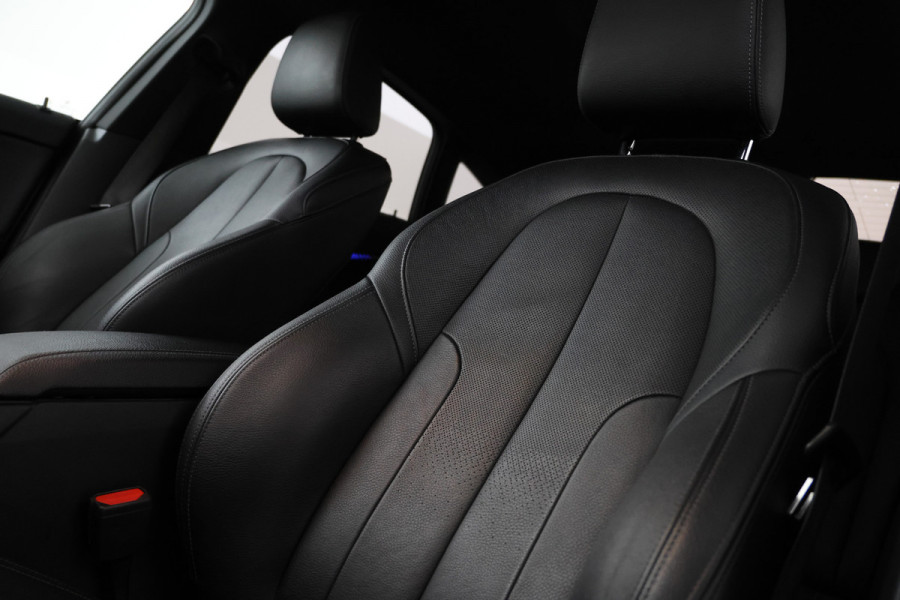 BMW 2 Serie Gran Coupé 218i Executive Edition Automaat, M-Sport, Navigatie, Leer