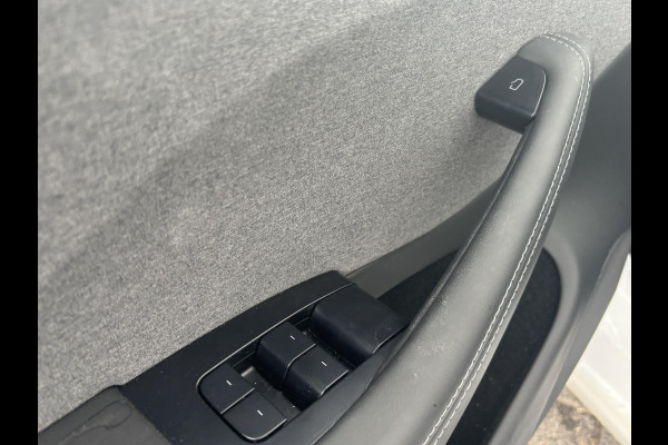 Tesla Model 3 RWD 60 kWh HIGHLANDER | AUTOPILOT | TESLA GARANTIE T/M 3-2028