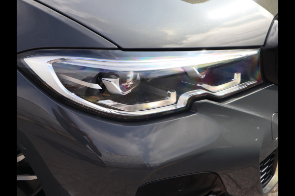 BMW 3 Serie Touring 320i High Executive Edition | Head Up | Adaptief Cruise | Panodak |