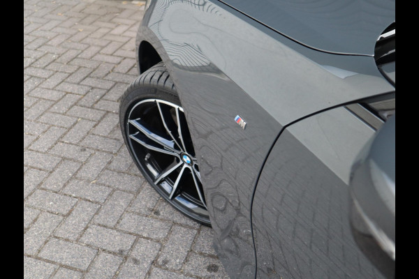 BMW 3 Serie Touring 320i High Executive Edition | Head Up | Adaptief Cruise | Panodak |