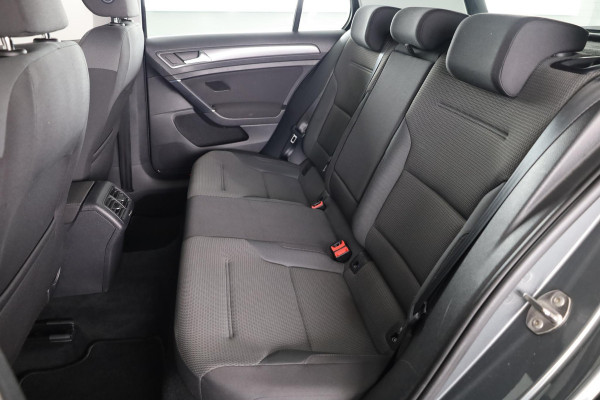 Volkswagen Golf 1.0 TSI Comfortline 115 pk | Navigatie | Parkeersensoren | Adaptieve cruise control | Apple Carplay/Android Auto | Autom. airco |