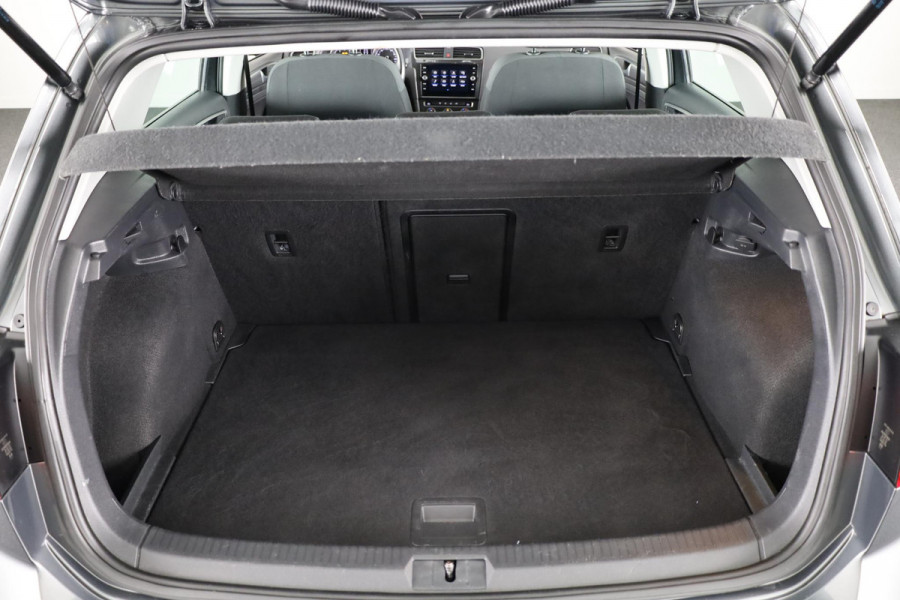 Volkswagen Golf 1.0 TSI Comfortline 115 pk | Navigatie | Parkeersensoren | Adaptieve cruise control | Apple Carplay/Android Auto | Autom. airco |