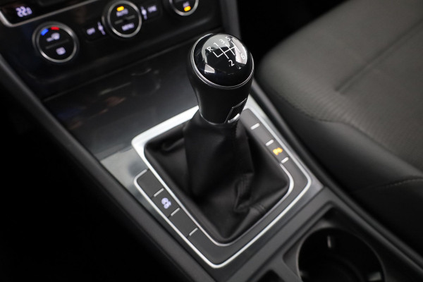 Volkswagen Golf 1.0 TSI Comfortline 115 pk | Navigatie | Parkeersensoren | Adaptieve cruise control | Apple Carplay/Android Auto | Autom. airco |