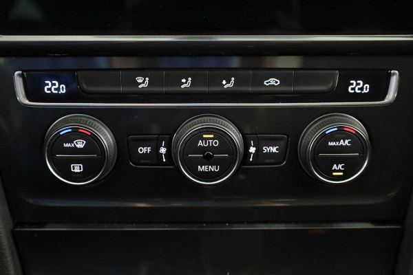 Volkswagen Golf 1.0 TSI Comfortline 115 pk | Navigatie | Parkeersensoren | Adaptieve cruise control | Apple Carplay/Android Auto | Autom. airco |