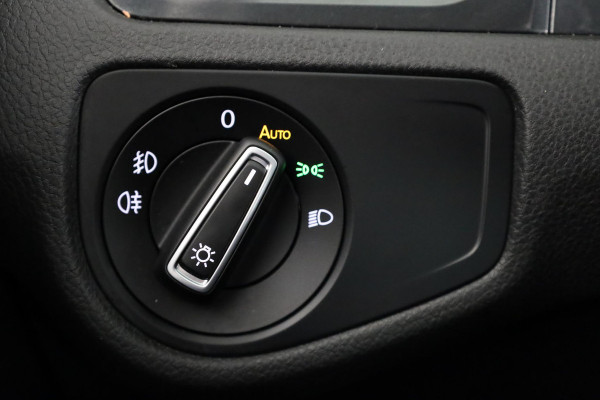 Volkswagen Golf 1.0 TSI Comfortline 115 pk | Navigatie | Parkeersensoren | Adaptieve cruise control | Apple Carplay/Android Auto | Autom. airco |