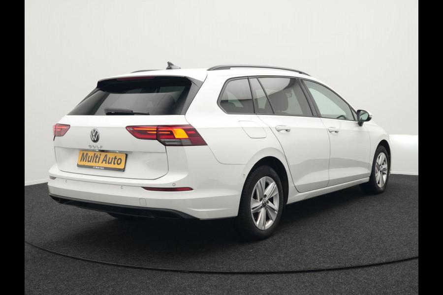 Volkswagen GOLF Variant 1.5 TSI Life Business 131pk | Adaptive Cruise | Camera | Alcantara Sportstoelen Verwarmd | IQ Light | Stuurverwaming |  Sfeerverlichting | Parkassist | Apple Carplay |