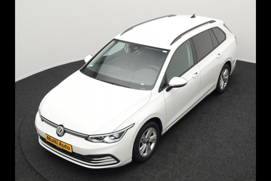 Volkswagen GOLF Variant 1.5 TSI Life Business 131pk | Adaptive Cruise | Camera | Alcantara Sportstoelen Verwarmd | IQ Light | Stuurverwaming |  Sfeerverlichting | Parkassist | Apple Carplay |