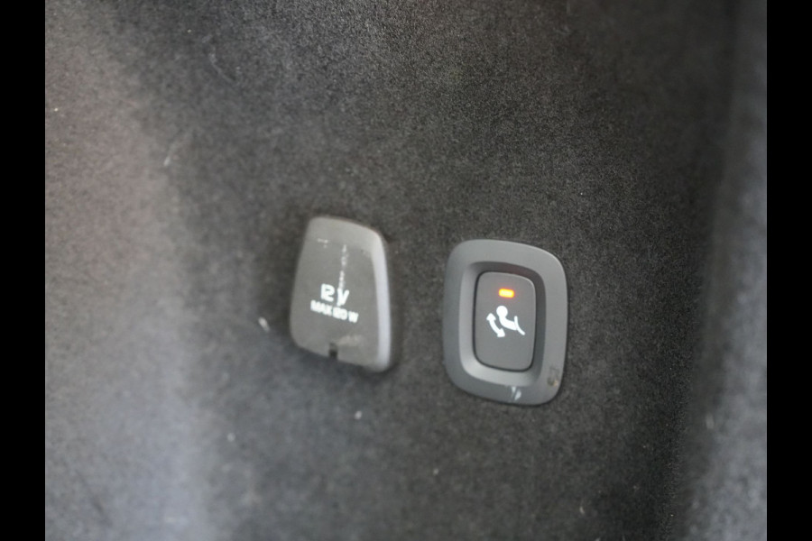 Volvo V60 T6 Recharge AWD R-Design Plug In Hybrid PHEV | Trekhaak af Fabriek |  Panodak | Lederen Sportstoelen Memory | Harman Kardon | Apple Carplay | Navigatie | Camera | L.M. 18" | DAB | Virtual |