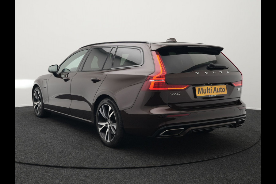 Volvo V60 T6 Recharge AWD R-Design Plug In Hybrid PHEV | Trekhaak af Fabriek |  Panodak | Lederen Sportstoelen Memory | Harman Kardon | Apple Carplay | Navigatie | Camera | L.M. 18" | DAB | Virtual |