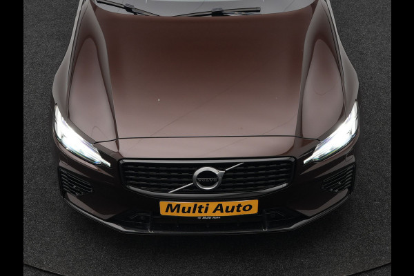 Volvo V60 T6 Recharge AWD R-Design Plug In Hybrid PHEV | Trekhaak af Fabriek |  Panodak | Lederen Sportstoelen Memory | Harman Kardon | Apple Carplay | Navigatie | Camera | L.M. 18" | DAB | Virtual |