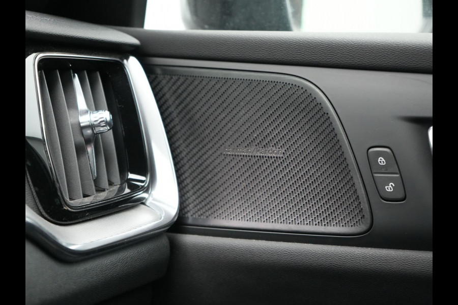 Volvo V60 T6 Recharge AWD R-Design Plug In Hybrid PHEV | Trekhaak af Fabriek |  Panodak | Lederen Sportstoelen Memory | Harman Kardon | Apple Carplay | Navigatie | Camera | L.M. 18" | DAB | Virtual |