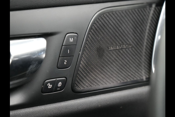 Volvo V60 T6 Recharge AWD R-Design Plug In Hybrid PHEV | Trekhaak af Fabriek |  Panodak | Lederen Sportstoelen Memory | Harman Kardon | Apple Carplay | Navigatie | Camera | L.M. 18" | DAB | Virtual |