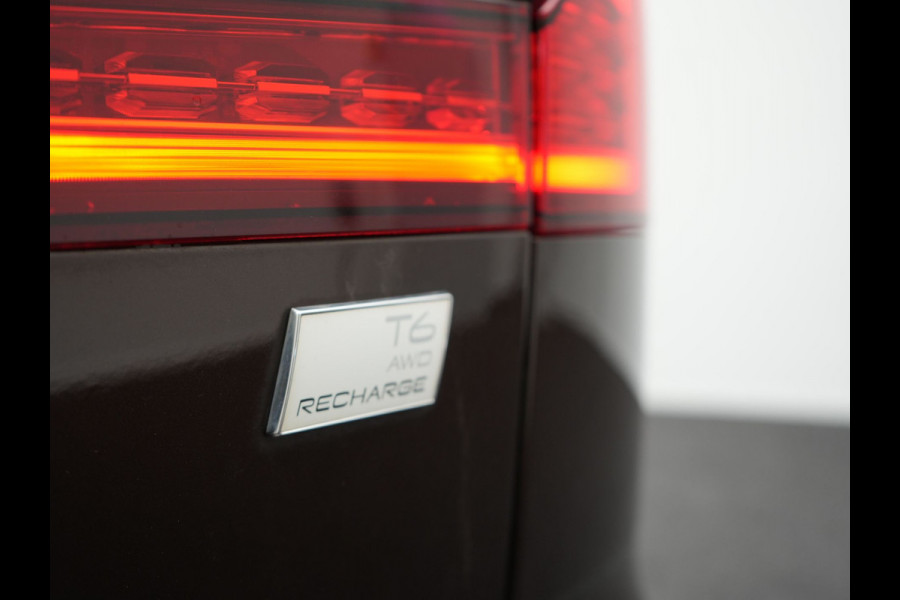 Volvo V60 T6 Recharge AWD R-Design Plug In Hybrid PHEV | Trekhaak af Fabriek |  Panodak | Lederen Sportstoelen Memory | Harman Kardon | Apple Carplay | Navigatie | Camera | L.M. 18" | DAB | Virtual |