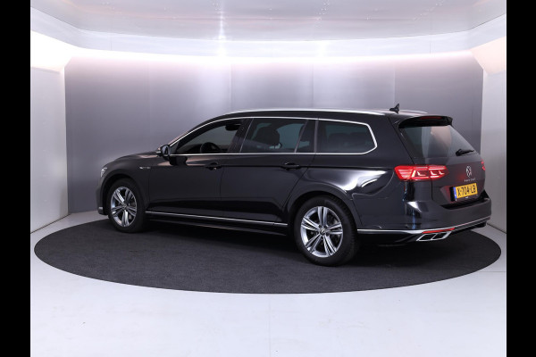 Volkswagen Passat Variant 1.5 TSI R-Line Business 150 pk Automaat (DSG) | Verlengde garantie | Navigatie | Parkeersensoren | Achteruitrijcamera | Adaptieve cruise control | Stoelverwarming |