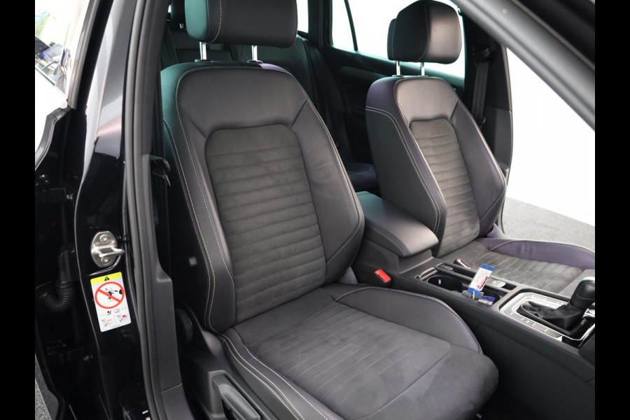 Volkswagen Passat Variant 1.5 TSI R-Line Business 150 pk Automaat (DSG) | Verlengde garantie | Navigatie | Parkeersensoren | Achteruitrijcamera | Adaptieve cruise control | Stoelverwarming |