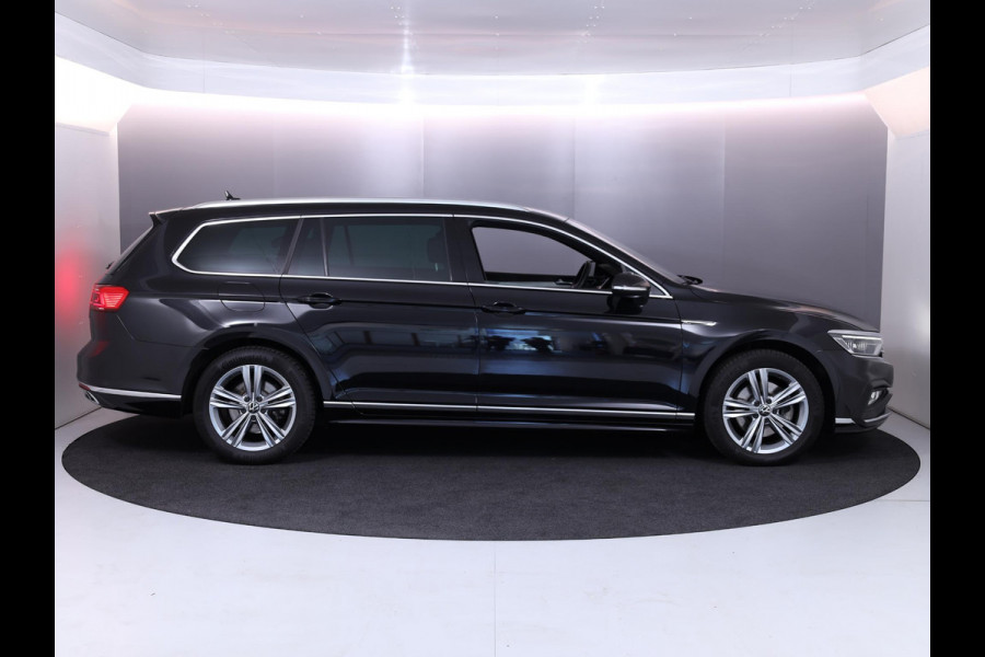 Volkswagen Passat Variant 1.5 TSI R-Line Business 150 pk Automaat (DSG) | Verlengde garantie | Navigatie | Parkeersensoren | Achteruitrijcamera | Adaptieve cruise control | Stoelverwarming |