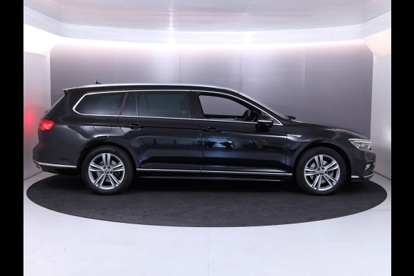 Volkswagen Passat Variant 1.5 TSI R-Line Business 150 pk Automaat (DSG) | Verlengde garantie | Navigatie | Parkeersensoren | Achteruitrijcamera | Adaptieve cruise control | Stoelverwarming |
