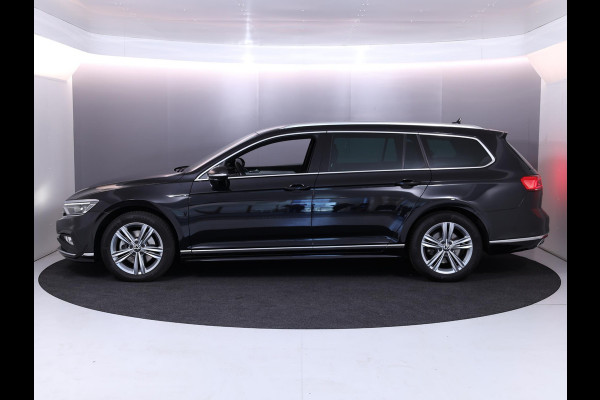 Volkswagen Passat Variant 1.5 TSI R-Line Business 150 pk Automaat (DSG) | Verlengde garantie | Navigatie | Parkeersensoren | Achteruitrijcamera | Adaptieve cruise control | Stoelverwarming |