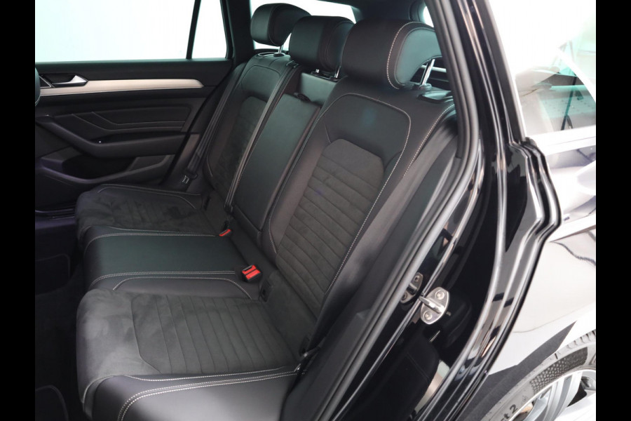 Volkswagen Passat Variant 1.5 TSI R-Line Business 150 pk Automaat (DSG) | Verlengde garantie | Navigatie | Parkeersensoren | Achteruitrijcamera | Adaptieve cruise control | Stoelverwarming |
