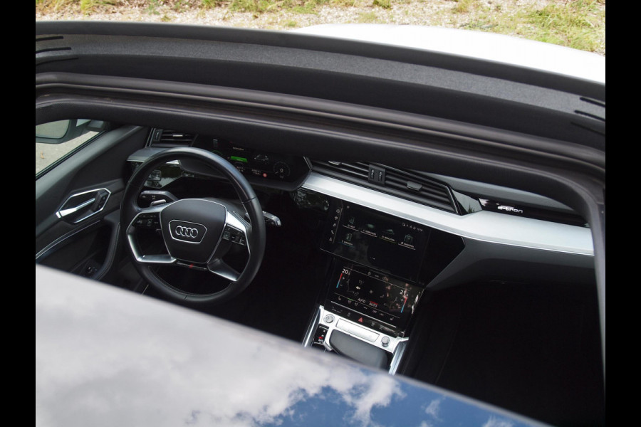Audi e-tron 55 quattro S edition 95 kWh | Camera | Apple Carplay | Bang & Olufsen | Cruise Control |