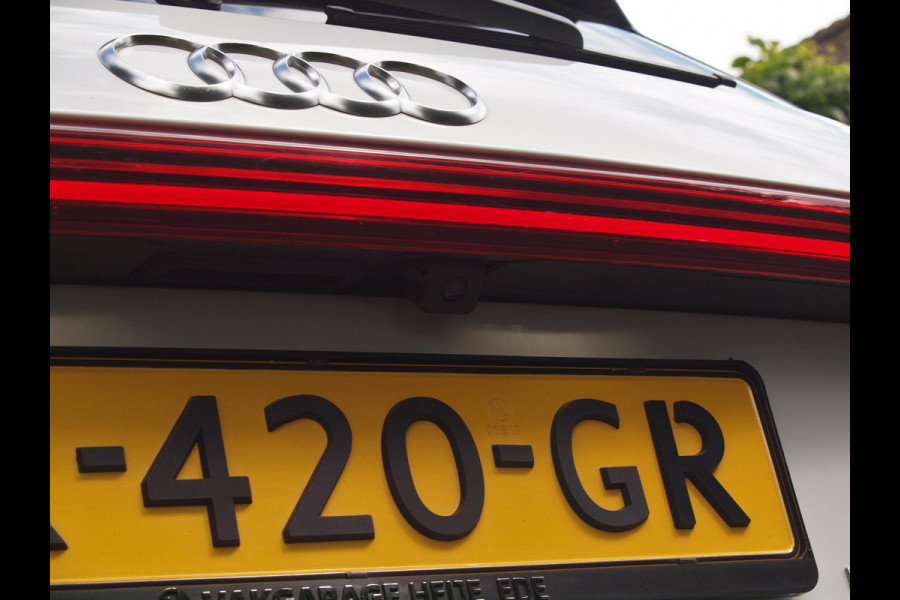 Audi e-tron 55 quattro S edition 95 kWh | Camera | Apple Carplay | Bang & Olufsen | Cruise Control |