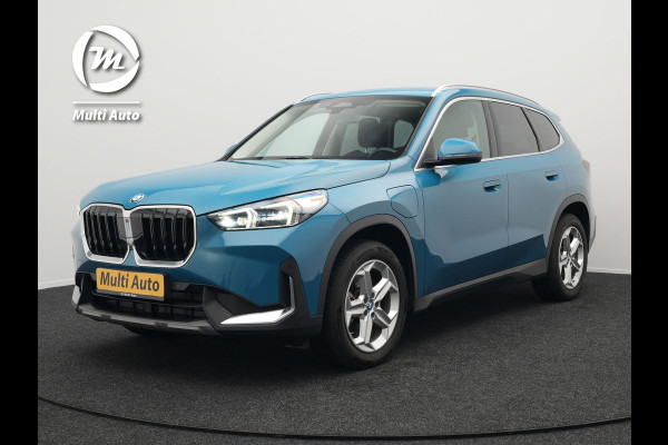 BMW X1 xDrive25e Plug In Hybrid 245pk Dealer O.H PHEV | Trekhaak af Fabriek | Adaptive Cruise | Sportstoelen Memory | Stuur & Stoelverwarming | Harman Kardon | Widescreen Navi | Sfeerverlichting | Keyless |