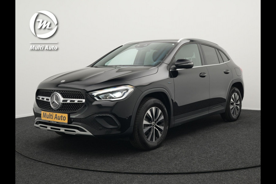 Mercedes-Benz GLA 250 e Style Plug In Hybrid 218pk Dealer O.H PHEV | Trekhaak af Fabriek | Camera | Widescreen Navi | Apple Carplay | BLIS | Parkassist | Sportstoelen Verwarmd |