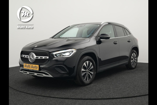 Mercedes-Benz GLA 250 e Style Plug In Hybrid 218pk Dealer O.H PHEV | Trekhaak af Fabriek | Camera | Widescreen Navi | Apple Carplay | BLIS | Parkassist | Sportstoelen Verwarmd |