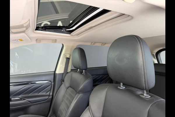 Mitsubishi Outlander 2.4 PHEV Intense+ Schuidak|360cam|Trekhaak|Dealer Onderhouden