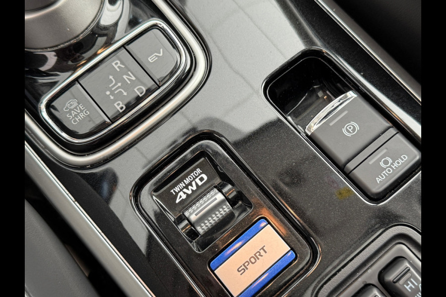 Mitsubishi Outlander 2.4 PHEV Intense+ Schuidak|360cam|Trekhaak|Dealer Onderhouden