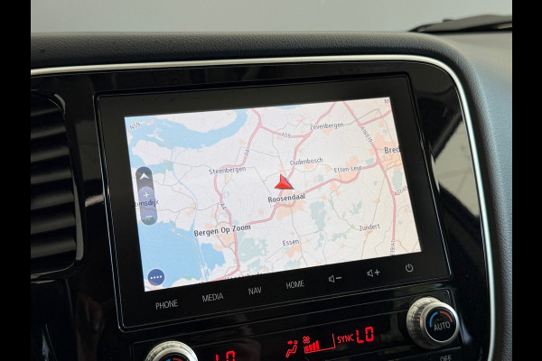 Mitsubishi Outlander 2.4 PHEV Intense+ Schuidak|360cam|Trekhaak|Dealer Onderhouden