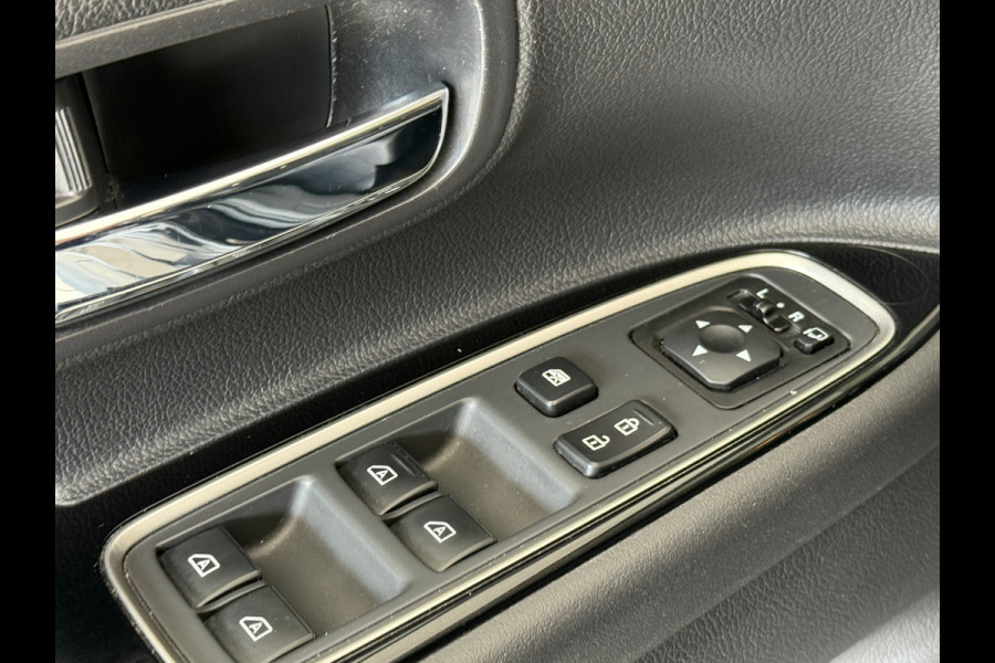 Mitsubishi Outlander 2.4 PHEV Intense+ Schuidak|360cam|Trekhaak|Dealer Onderhouden