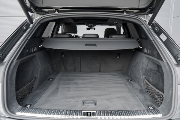Audi e-tron 50 Quattro Launch Ed S-Line Black 71 kWh Pano ACC 21"