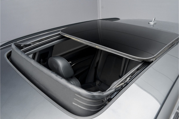 Audi e-tron 50 Quattro Launch Ed S-Line Black 71 kWh Pano ACC 21"