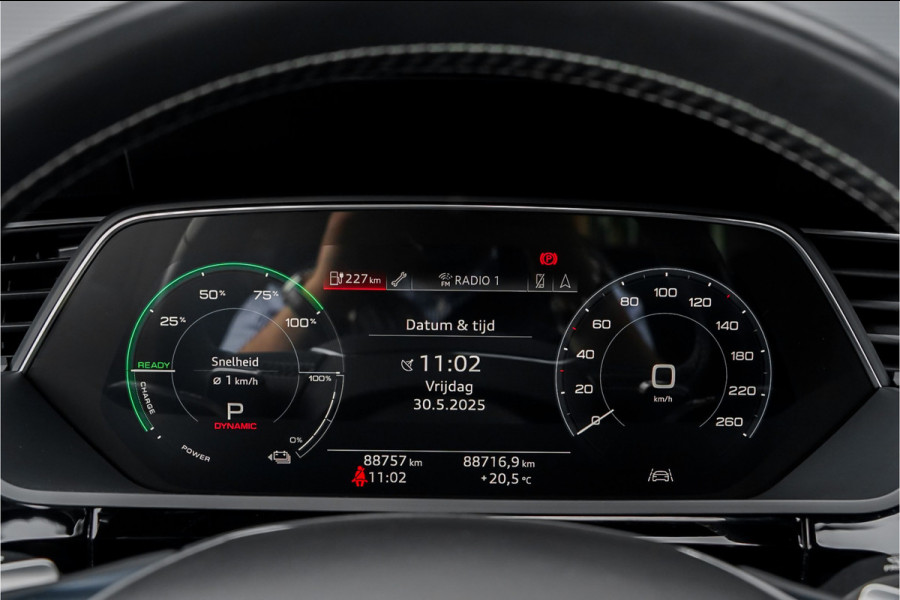 Audi e-tron 50 Quattro Launch Ed S-Line Black 71 kWh Pano ACC 21"