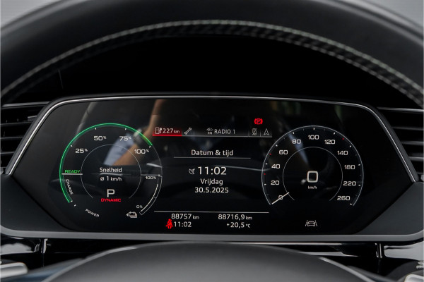 Audi e-tron 50 Quattro Launch Ed S-Line Black 71 kWh Pano ACC 21"