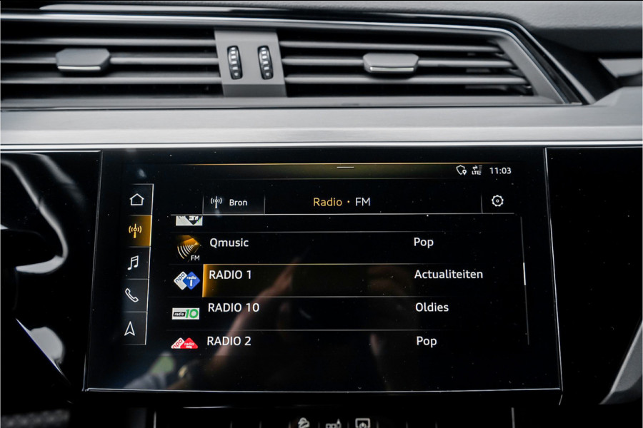 Audi e-tron 50 Quattro Launch Ed S-Line Black 71 kWh Pano ACC 21"