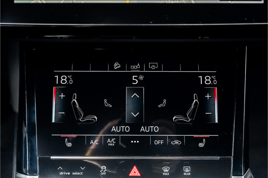 Audi e-tron 50 Quattro Launch Ed S-Line Black 71 kWh Pano ACC 21"