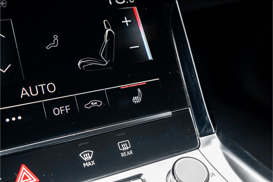 Audi e-tron 50 Quattro Launch Ed S-Line Black 71 kWh Pano ACC 21"