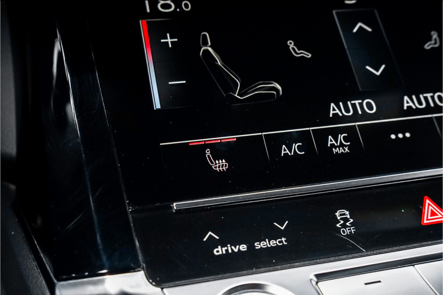 Audi e-tron 50 Quattro Launch Ed S-Line Black 71 kWh Pano ACC 21"