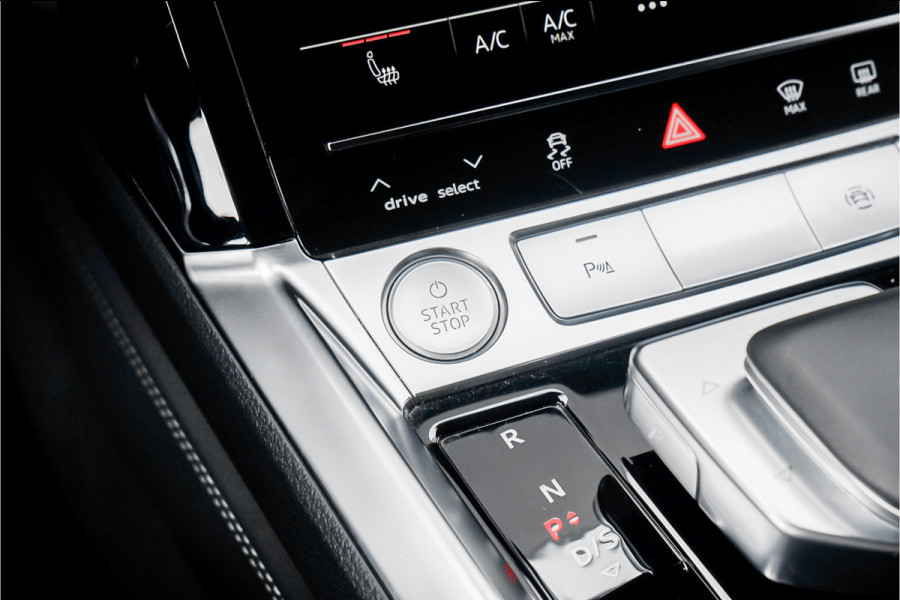 Audi e-tron 50 Quattro Launch Ed S-Line Black 71 kWh Pano ACC 21"