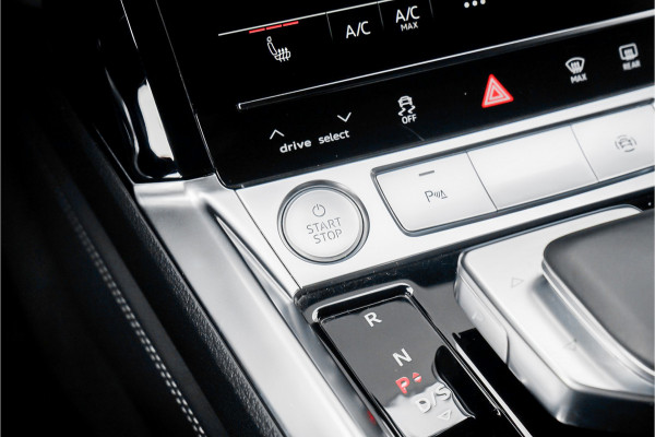 Audi e-tron 50 Quattro Launch Ed S-Line Black 71 kWh Pano ACC 21"
